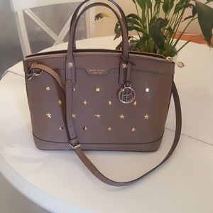 Henri bendel handbag.